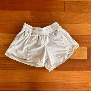 Lululemon Hotty Hots Lined 4”, Size 4